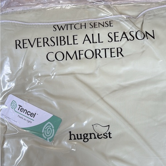 Hugnest Comforter-King - Picture 2 of 4